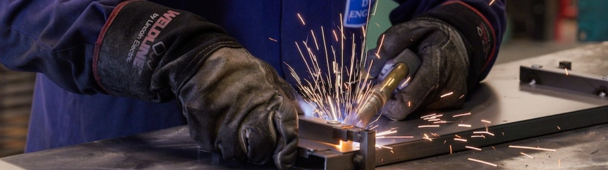 Metal Shop Fitting Manufacturer | Display Equipment